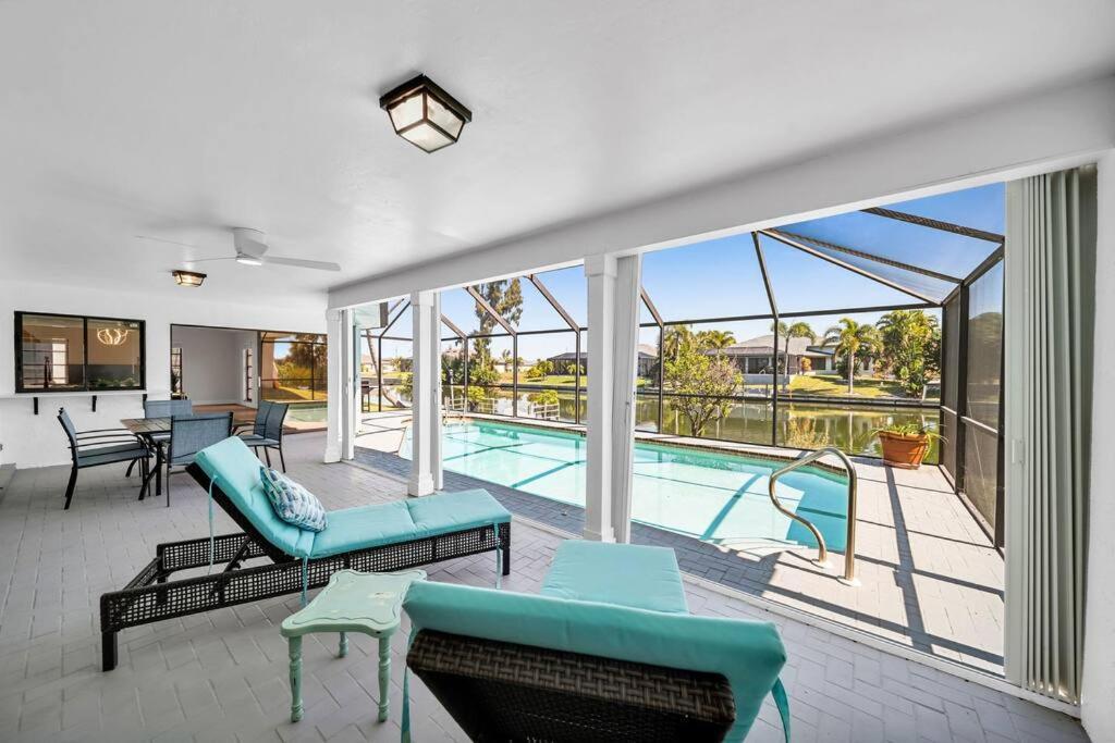 Luxury Waterfront Haven In Cape Coral - Dog-Friendly Escape With Private Pool Villa Luaran gambar